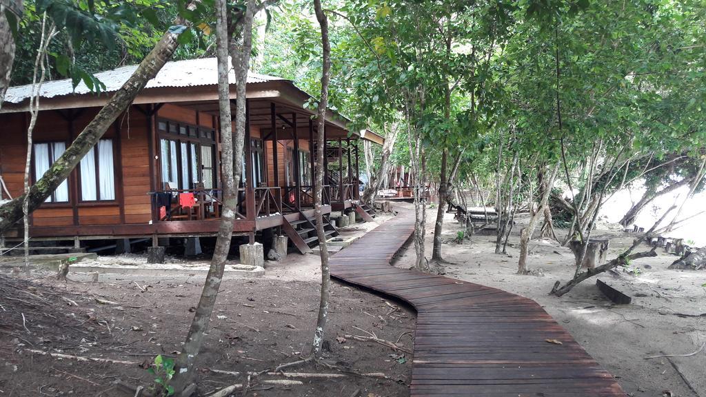 Raja Ampat Dive Resort Tapokreng Luaran gambar