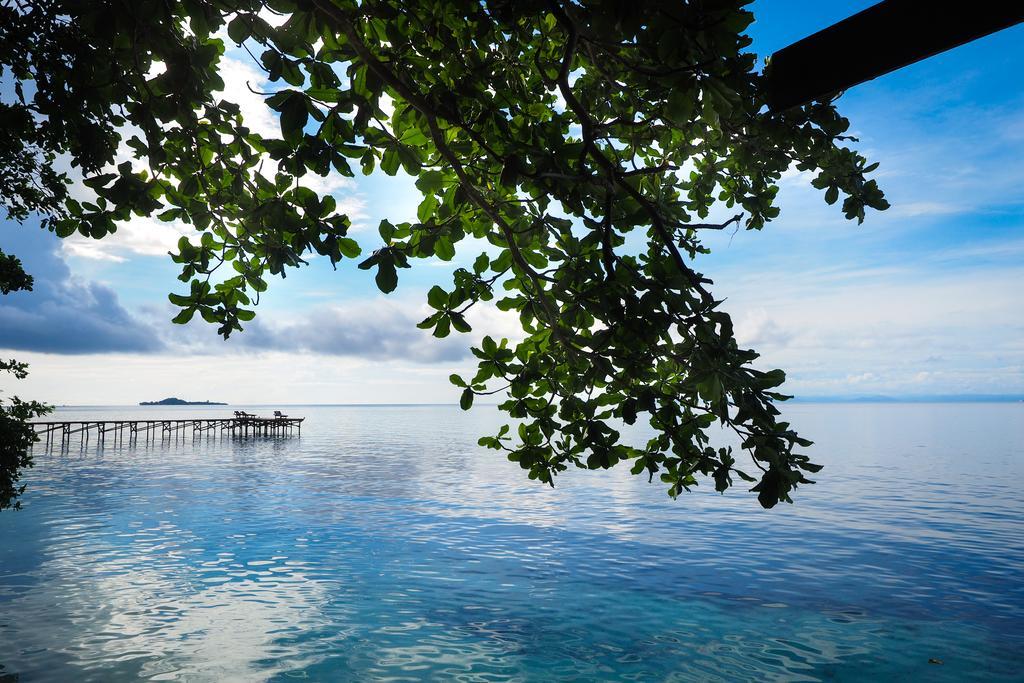 Raja Ampat Dive Resort Tapokreng Luaran gambar